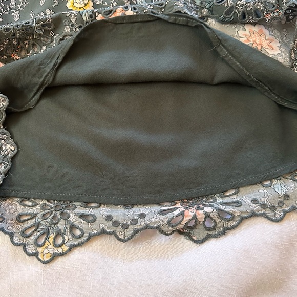 💕🌈💕Loft Brand Women’s Floral Sleeveless Blouse Slate Blue with Floral Design - Picture 6 of 6